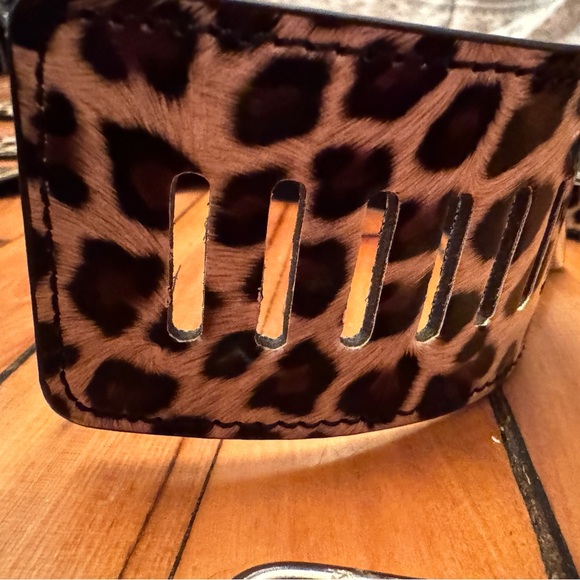 Perfect leopard style bedroom restraint kit! - Picture 8 of 8
